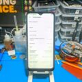 Realme C2: Layar Hitam Separo