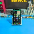 Butuh Bypass iPhone 11? Solusi Aman di Pangkalan Bun