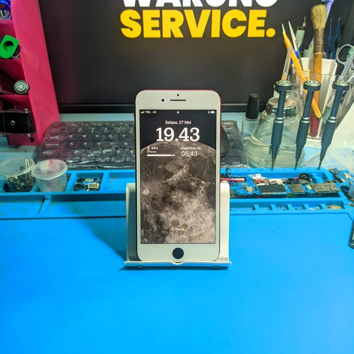 Ganti LCD & Baterai iPhone 8 Plus di Pangkalan Bun – Layanan Cepat & Bergaransi!