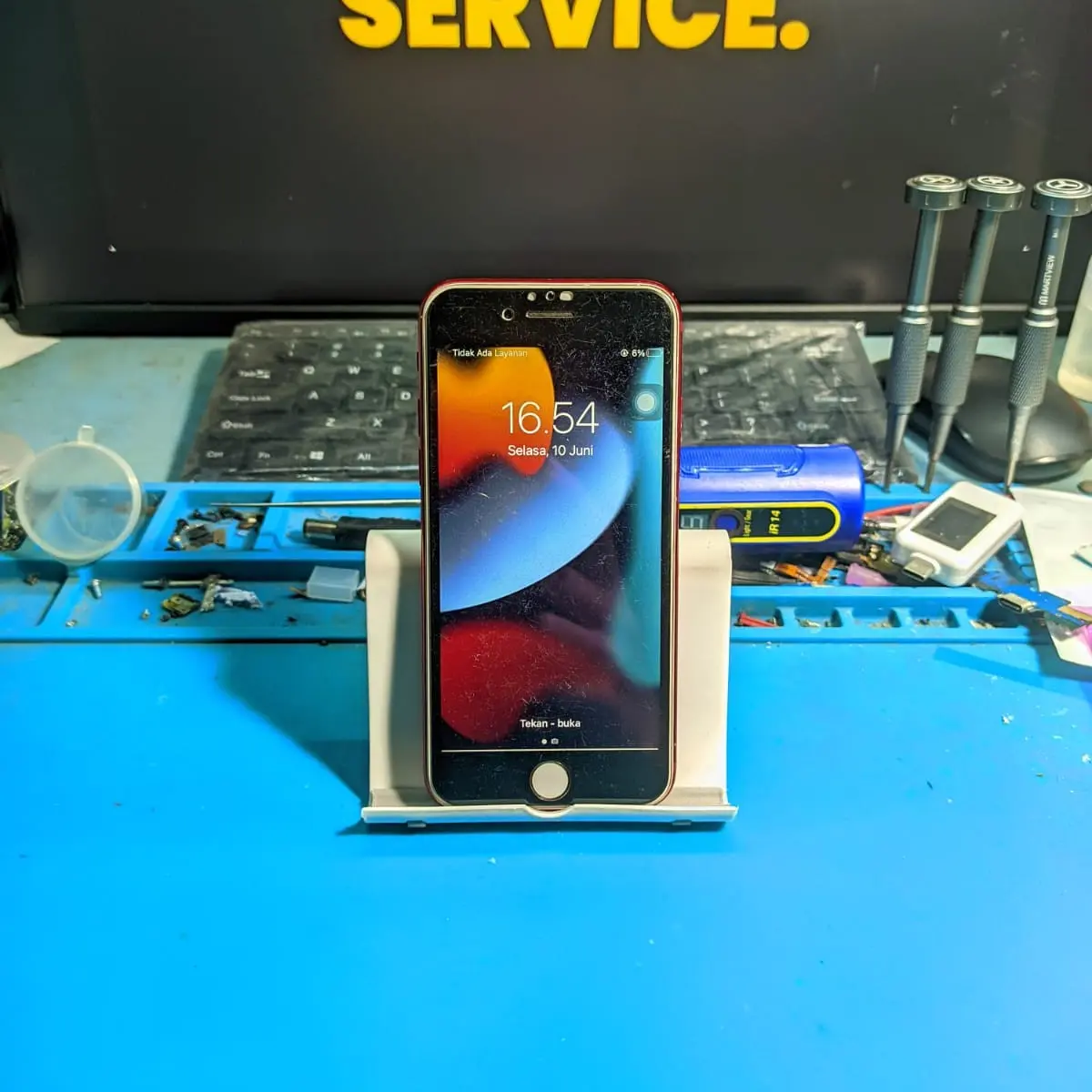 iPhone 7 Red Hanya Muncul Indikator Baterai Merah? Ini Penyebabnya